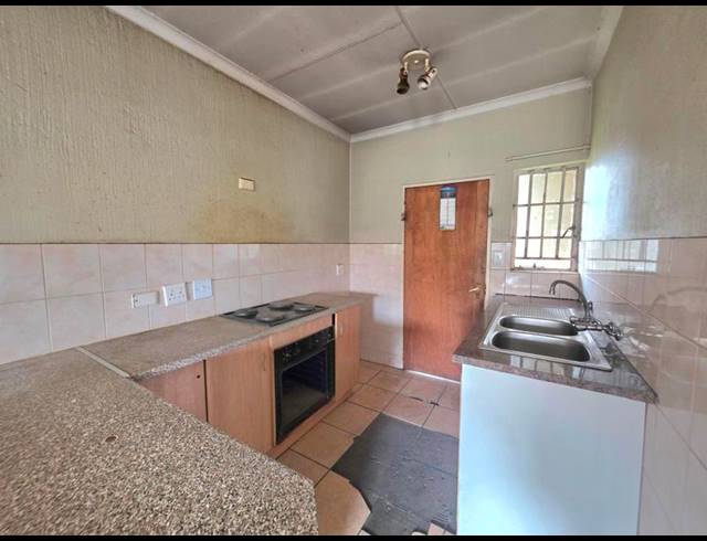 2 BEDROOM APARTMENT FOR SALE IN ELSPARK EXT 4